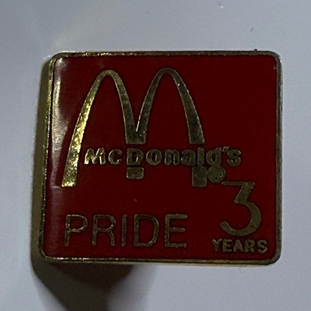 McDonald's‎ Employee Pride Pin 3 Years Service Award Restaurant Collectible